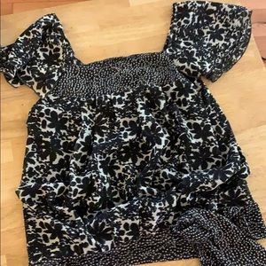 New loose fitting flowy top